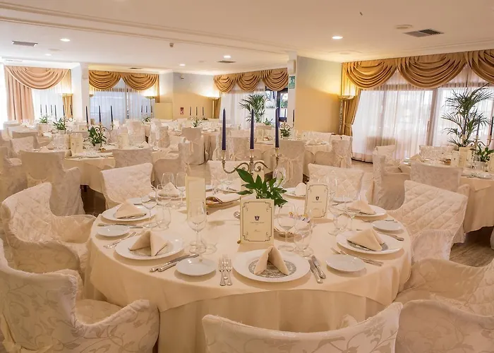 Grand Astoria Hotel 4*