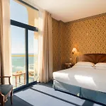 Grand Astoria