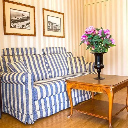 Grand Astoria 4* Grado