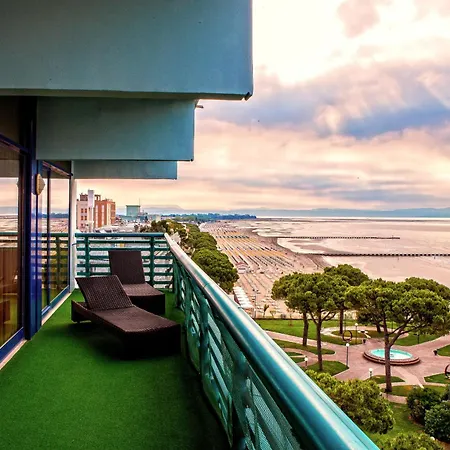 Grand Astoria 4*