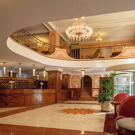 Grand Astoria 4* Grado