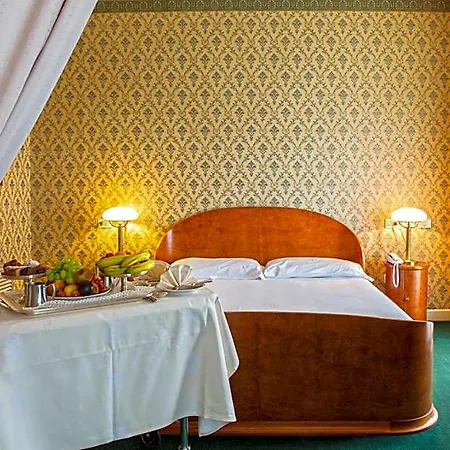 Grand Astoria 4*