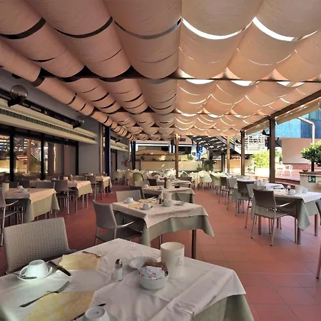 Grand Astoria 4* Grado