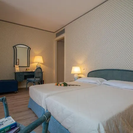 Grand Astoria