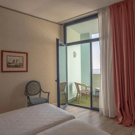 Szálloda Grand Astoria