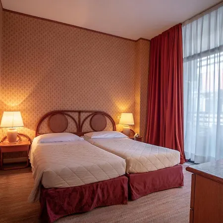 Grand Astoria 4* Grado