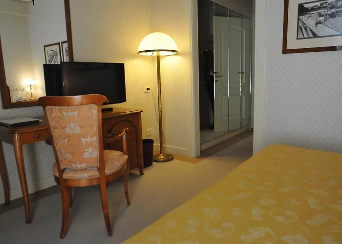 Grand Astoria Отель 4*