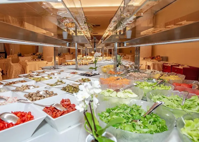 Hotel Grand Astoria 4*